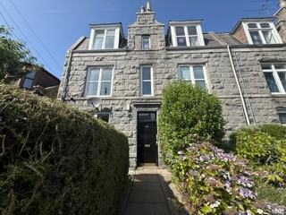 1 bedroom flat in Broomhill Road, Broomhill, Aberdeen, AB10 6HU