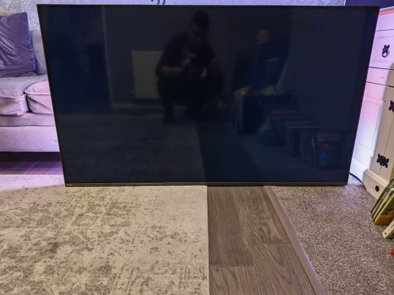 Phillips 58 inch smart tv(spares or repairs) 