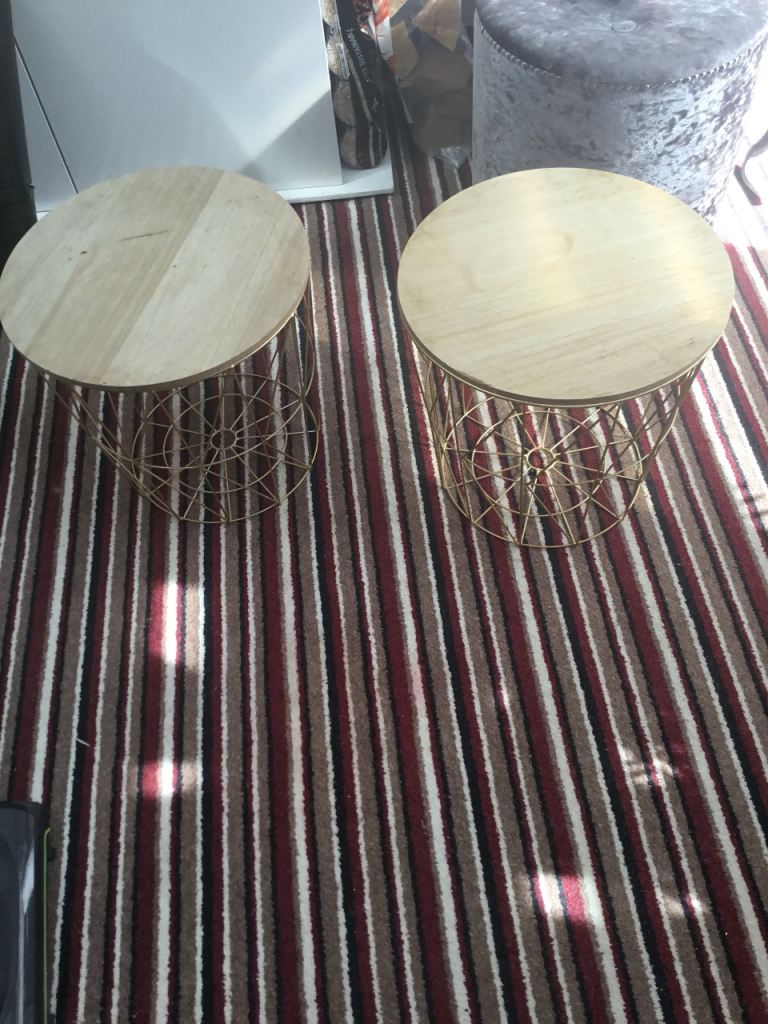 Pair of storage table