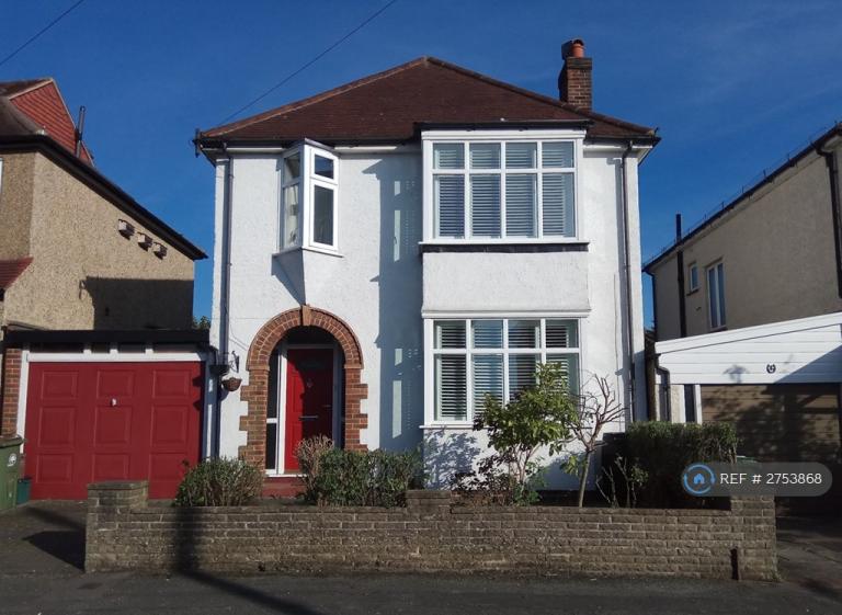 3 bedroom house in Fromondes Road, London, SM3 (3 bed) (#2753868)