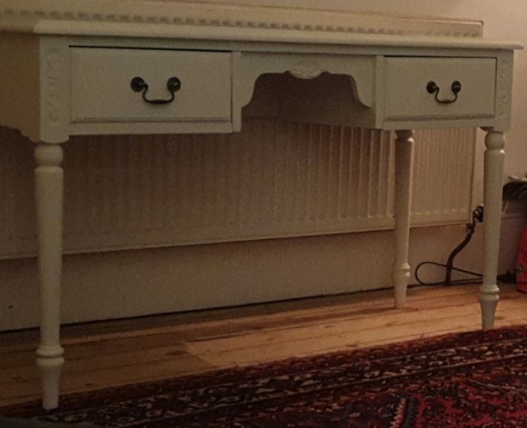 image for Stunning solid wood dressing table 