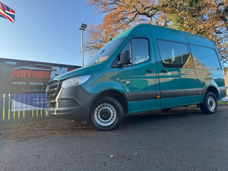  Mercedes-Benz Sprinter SPRINTER 2.1L 314CDI 3.5t H2 L2 RWD WINDOW COMBI CREW