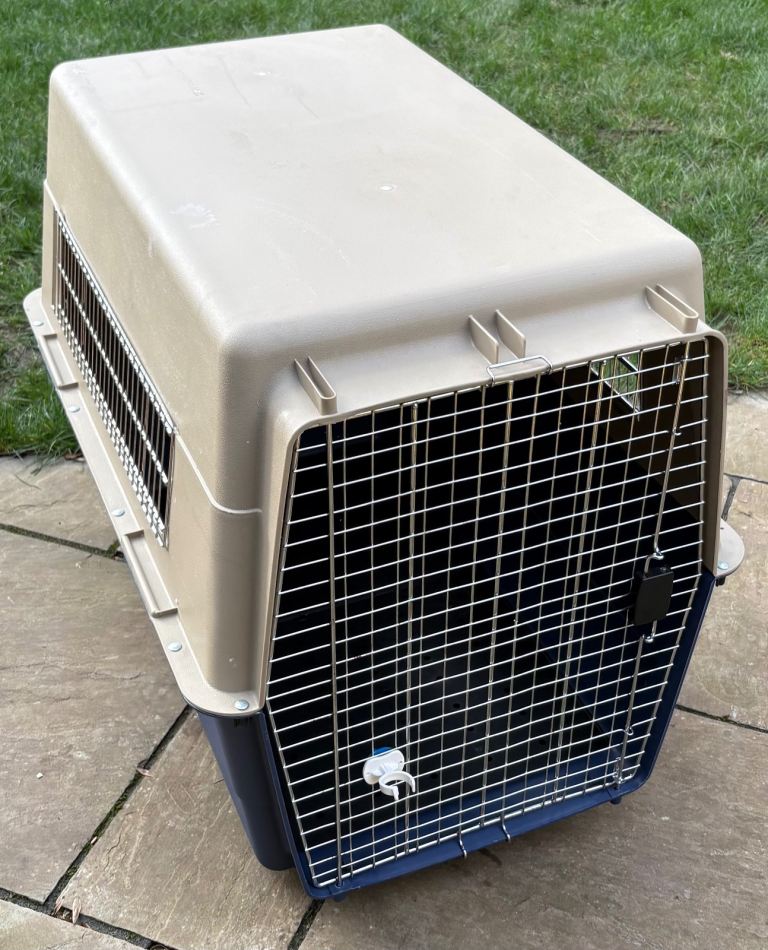 Large L90 IATA Dog Crate / Pet Carrier – Airline Approved – Good Condition