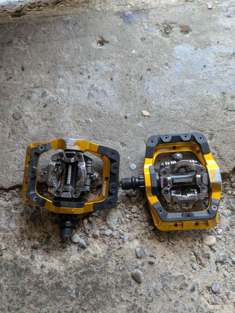 DMR V Twin Clip in / clipless MTB pedals
