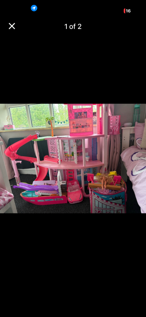 Barbie dream house 