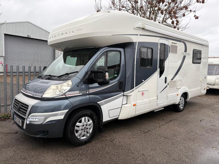 Auto Trail Frontier Delaware 4 berth 2013 **AUTO**GREAT CONDITION**