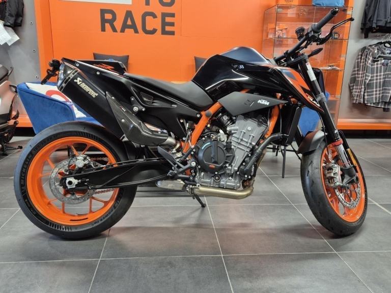 KTM 890 Duke R.