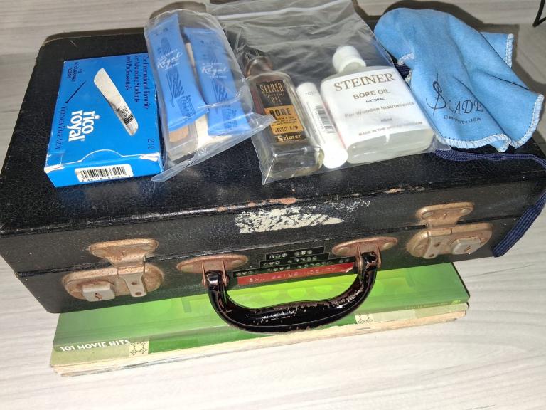 Besson Bb wooden Clarinet, Westminster London, music, reeds, bore oil, cork grease, pull through