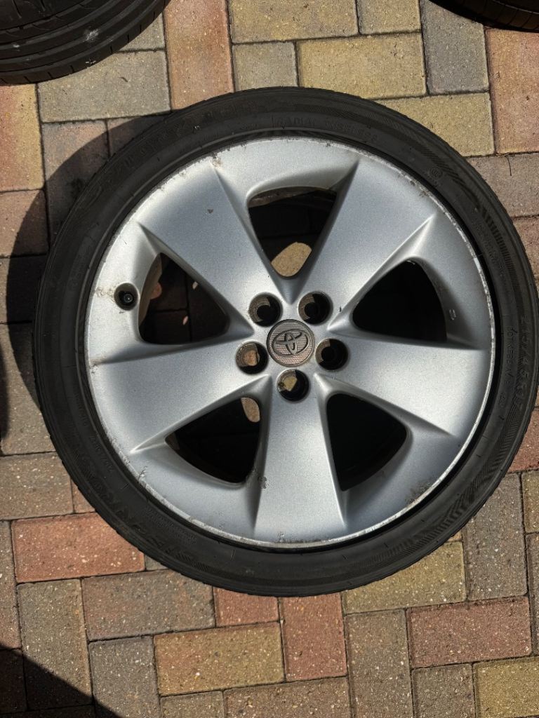 Toyota car wheel rim and tyre