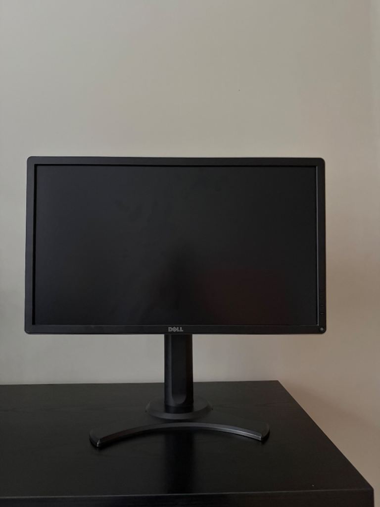 Dell Computer Monitor – excellent condition