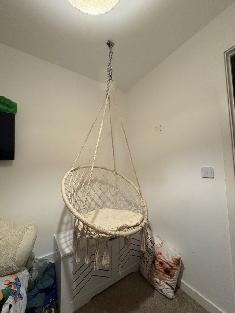 Bedroom Ceiling Swinging Chair 