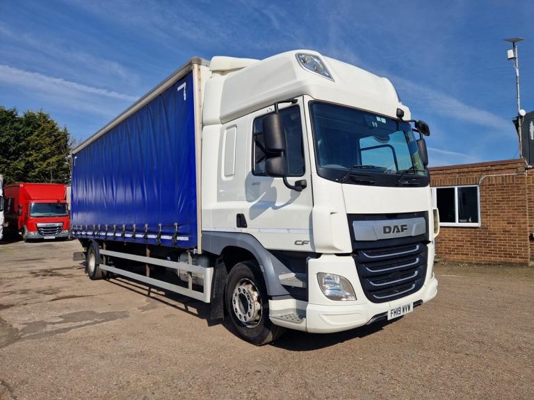 Daf CF 260, 2019, 28ft Curtainsider Truck, Hi Roof Sleeper, 441000 Kms
