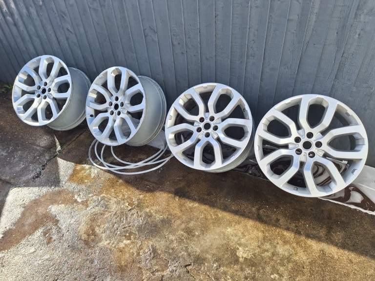 Range Rover wheels 