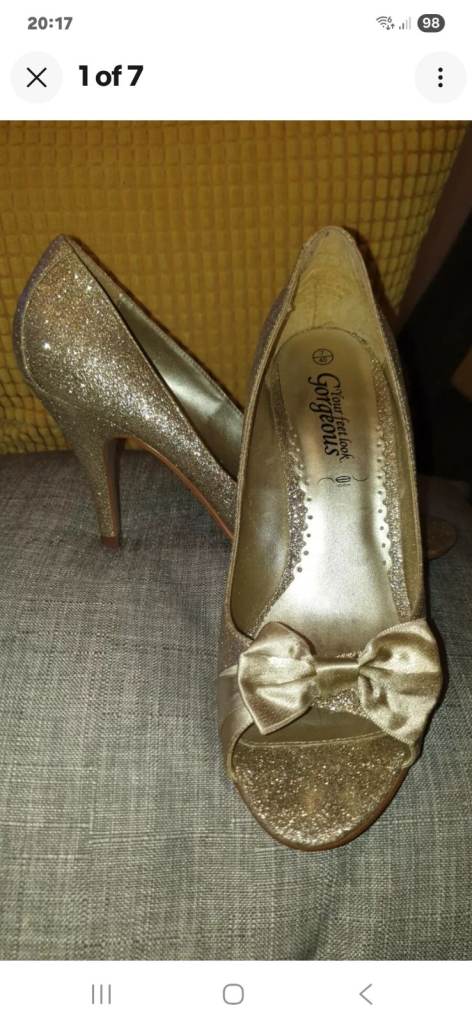image for Ladies Champagne gold Shoe Size 7..Evenings,Prom Weddings