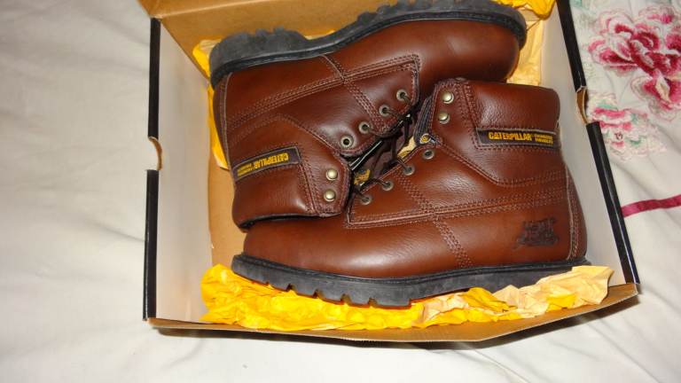 Brand New Men's  Caterpillar Boots Size 9