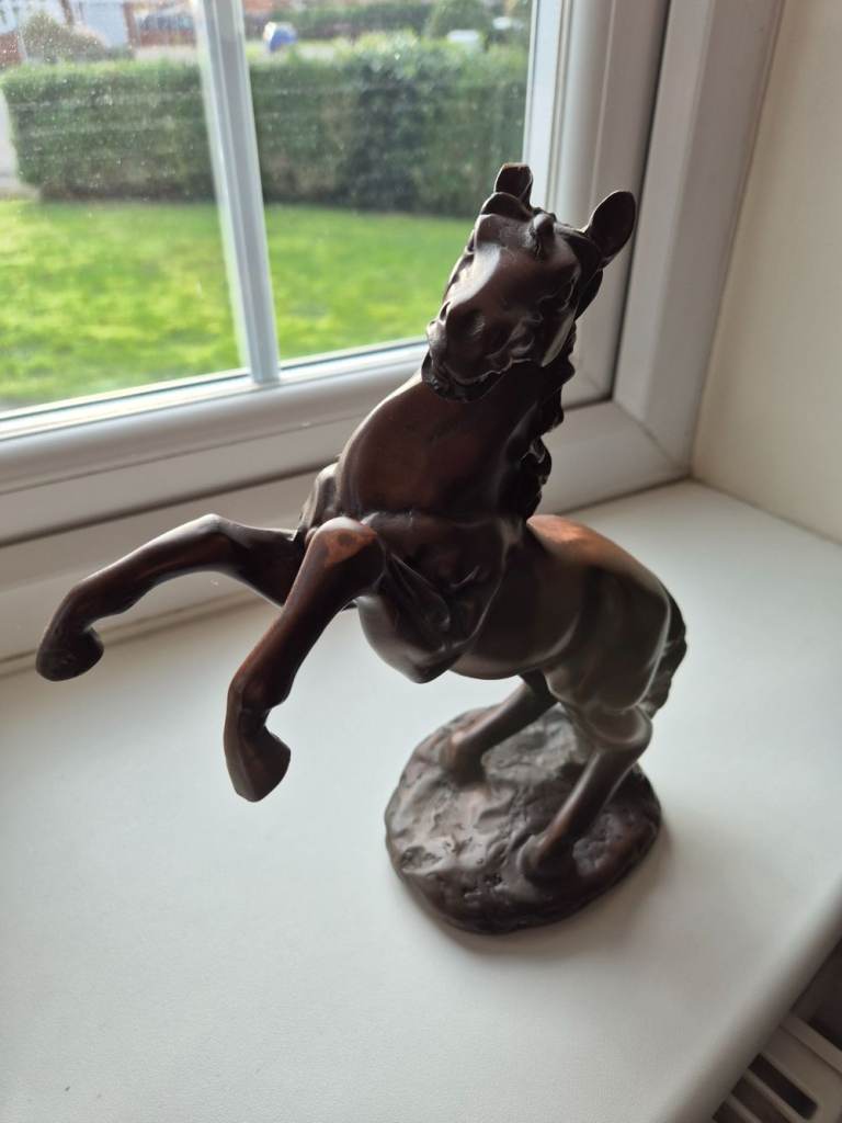 Rearing Horse statue approx 23cm tall x 22cm wide in good condition