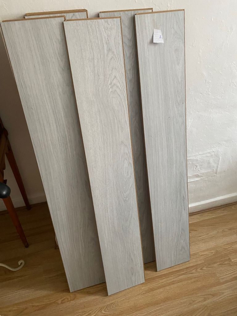 Laminate flooring 8 boards 