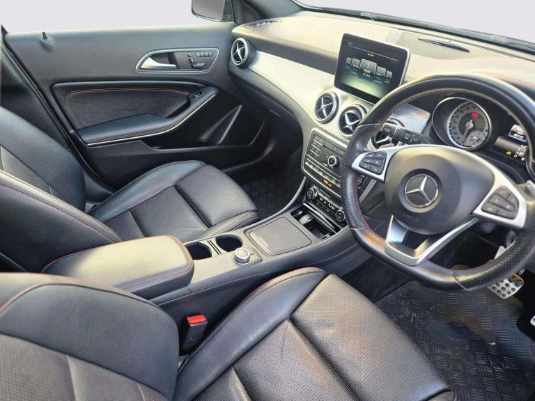 2016 Mercedes-Benz GLA GLA 220d 4Matic AMG Line 5dr Auto [Prem Plus] ESTATE DIESEL Automatic