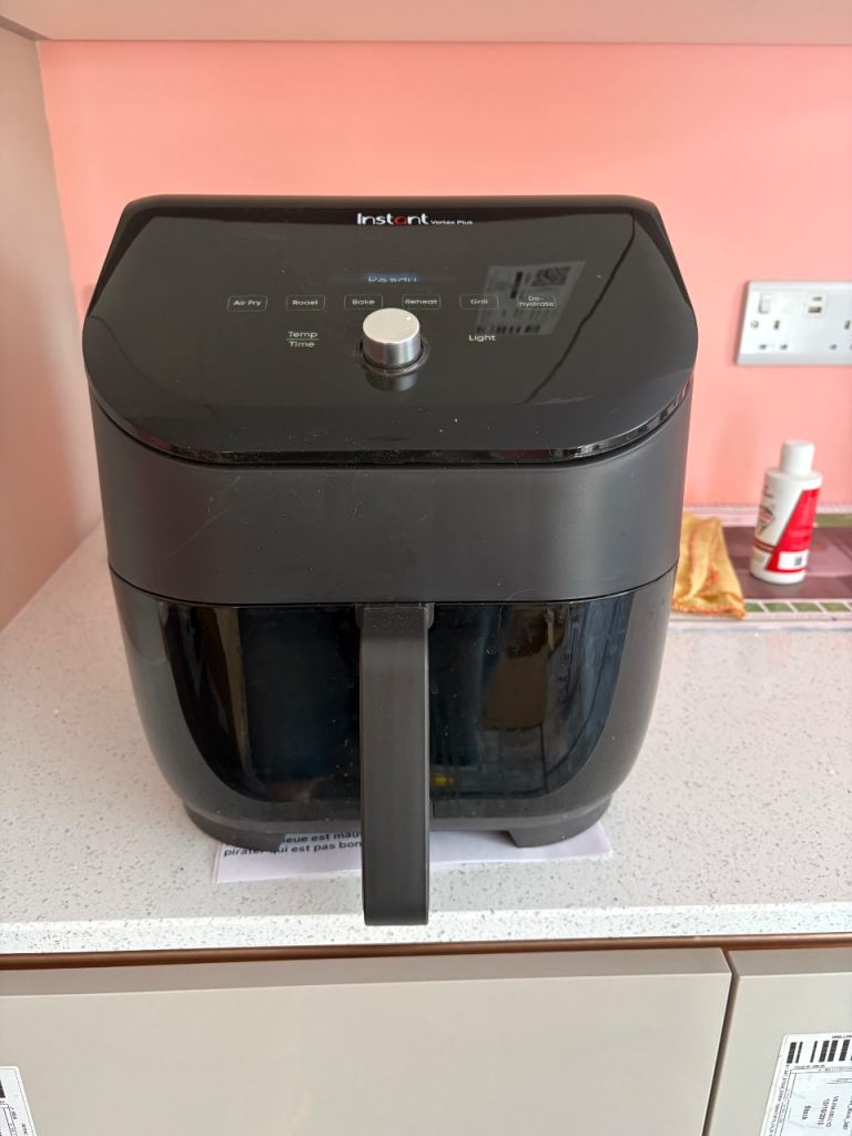 Instant vortex plus 5.7L 6-in-1 airfryer