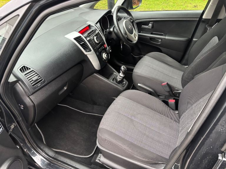 Kia, VENGA 2010, 1.4 CRDI 6 Speed Manual 5 doors