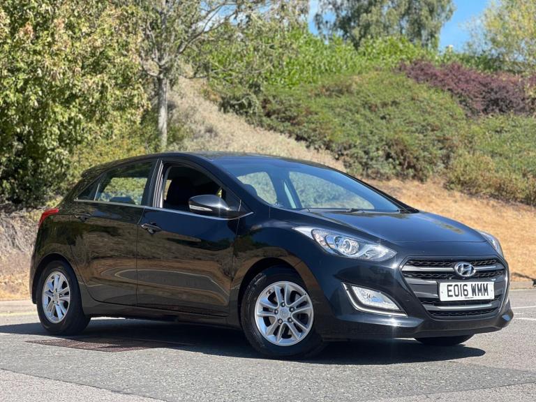 2016 Hyundai i30 1.6 CRDi Blue Drive SE Nav 5dr HATCHBACK DIESEL Manual