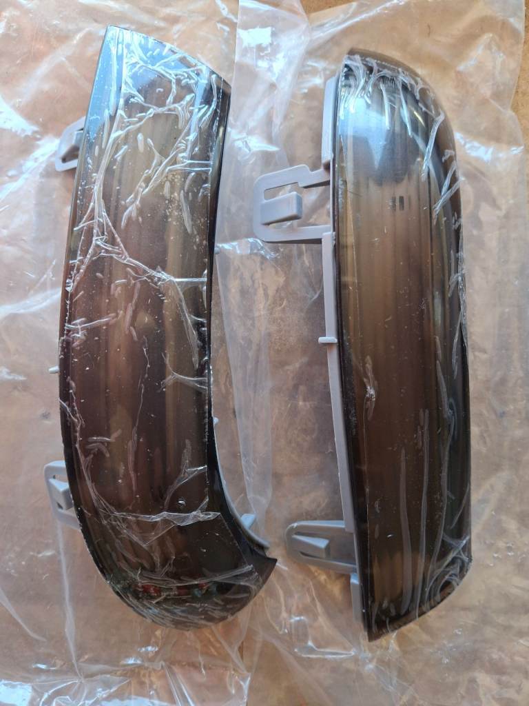 New Passat B6 2006 - 2010 wing mirror indicator pair dark brown