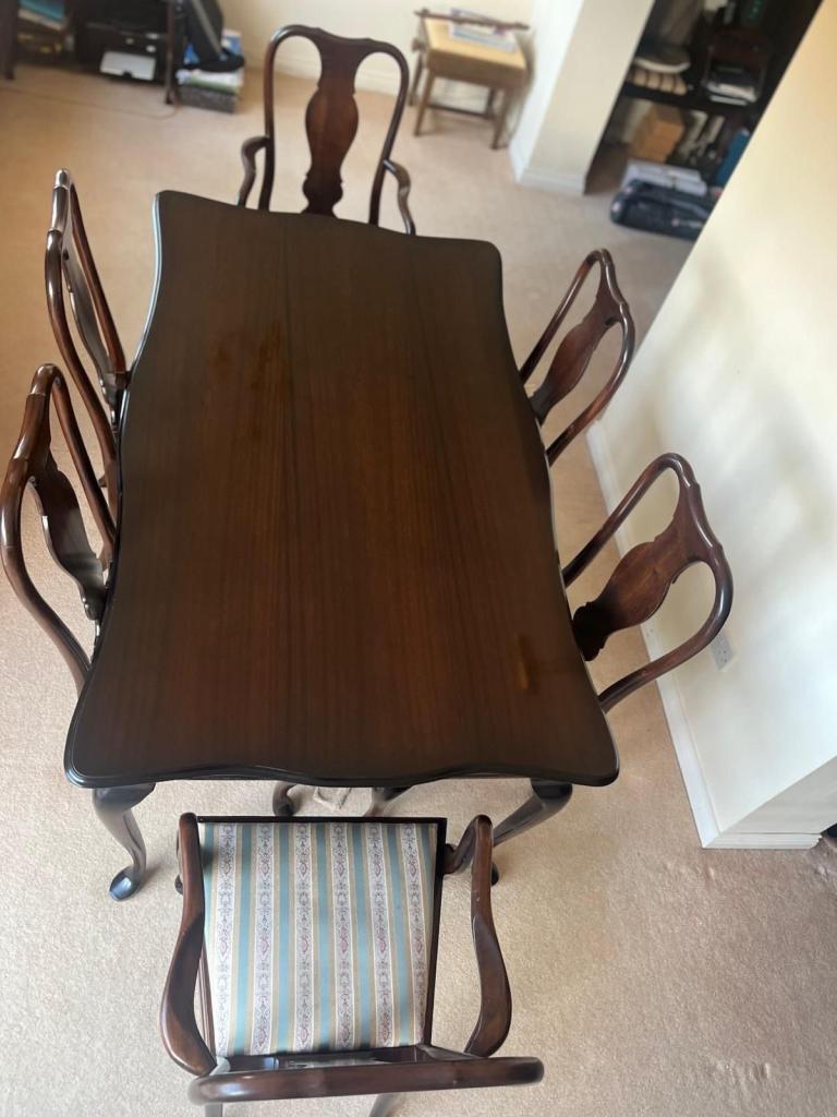 Dining Table set- Traditional