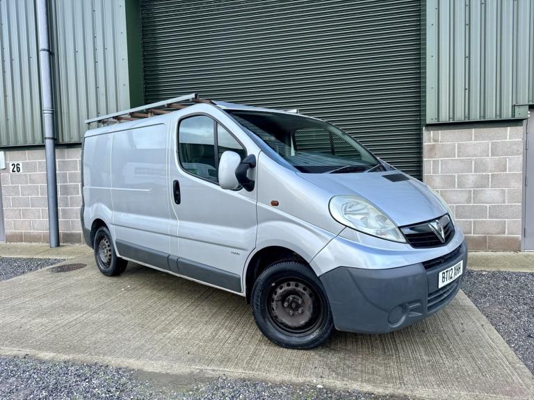 VAUXHALL VIVARO 2.0 2900 CDTi 2012