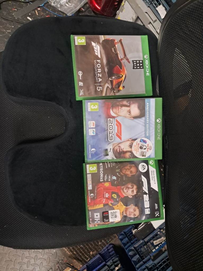 Stand alone Racing simulator Playseat logitech xbox