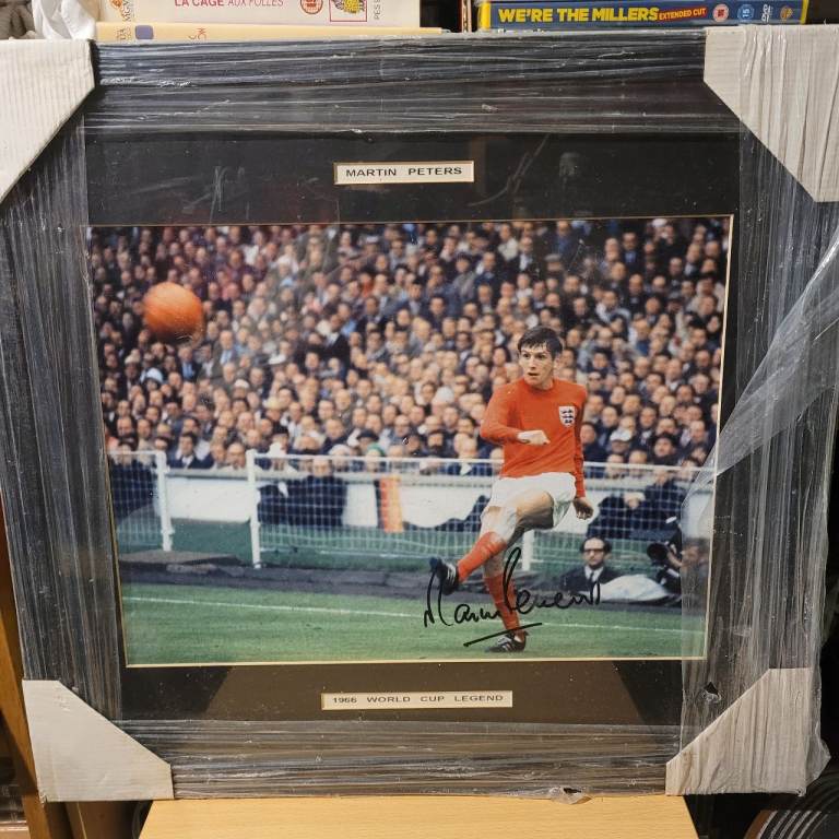 SIGNED Martin Peters1966 World Cup Winner 54cm x 50cm inc Frame 