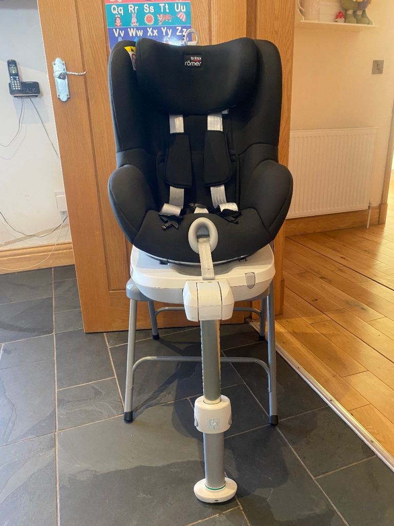 Britax dualfix romer car seat 