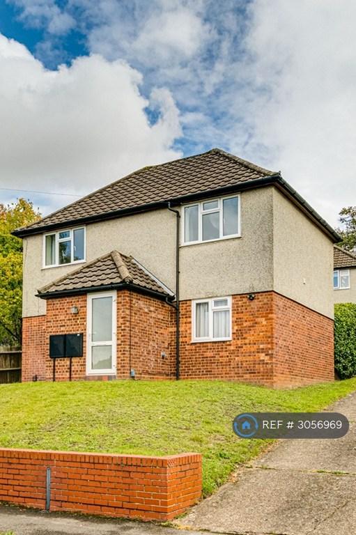 1 bedroom flat in Rookwood Avenue, Wallington, SM6 (1 bed) (#3056969)