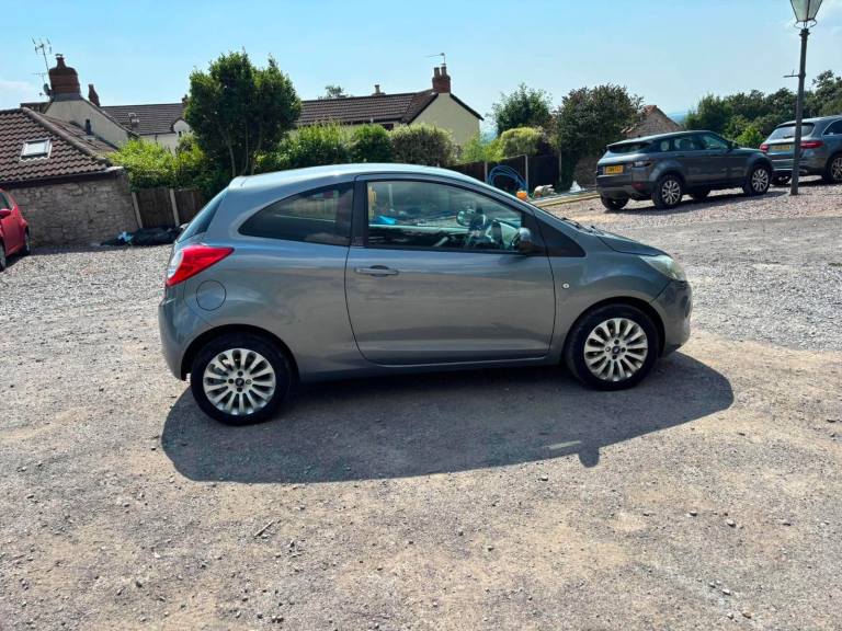 Ford, KA, Hatchback, 2011, Manual, 1242 (cc), 3 doors