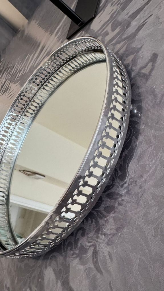 Mirror tray 