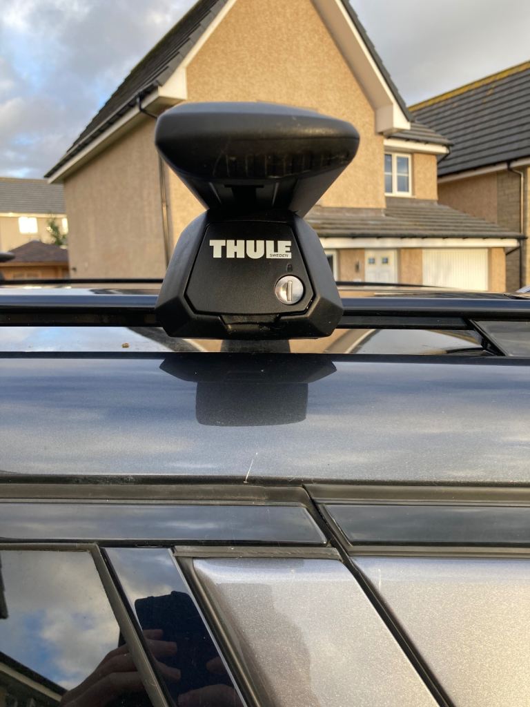 Thule roof bars for Land Rover Discovery Sport