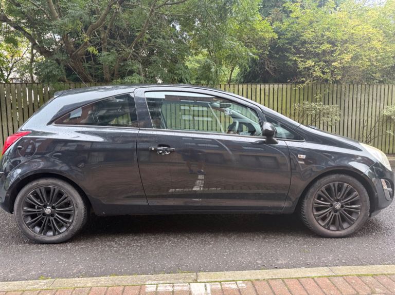 Vauxhall corsa 1.4 automatic auto (unlike Ford Fiesta) Volkswagen polo)