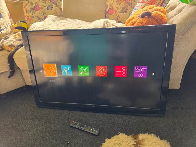 TV HITATCHI