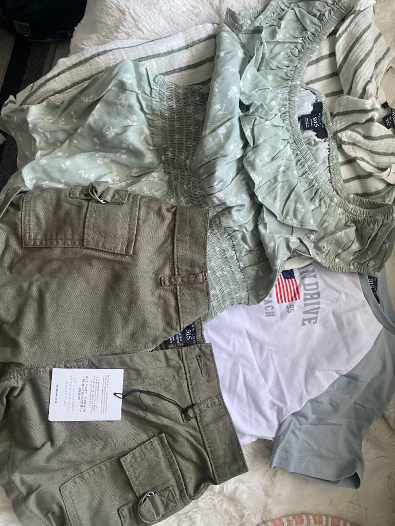 New Look girls Clothes Bundle - Shorts, Blouse & T-shirt