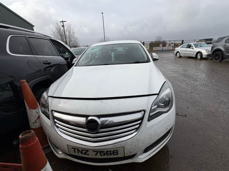 2014 Vauxhall insignia, 2.0 diesel, breaking for parts only, all parts available. 