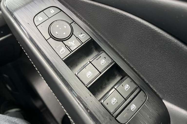 2023 Nissan Qashqai 1.3 DiG-T MH 158 N-Connecta 5dr Xtronic Semi-Auto Hatchback Petrol Manual