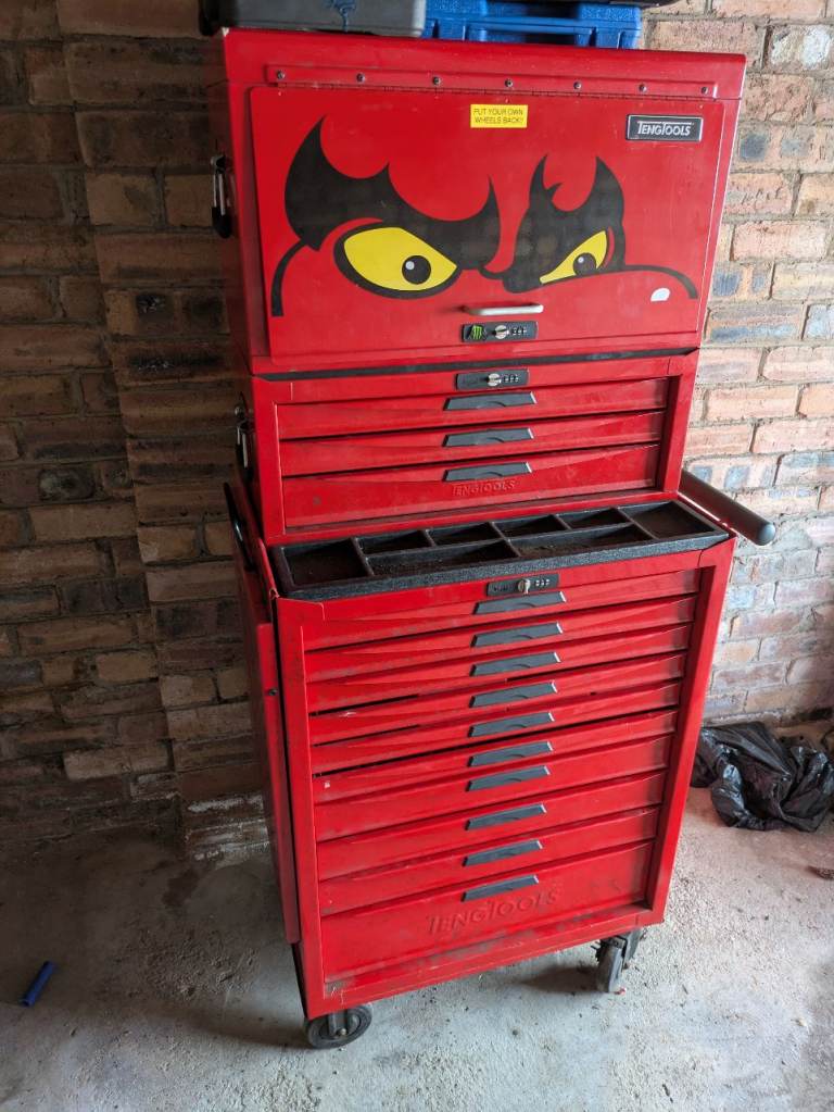 Teng roll cab and mechanics tools 