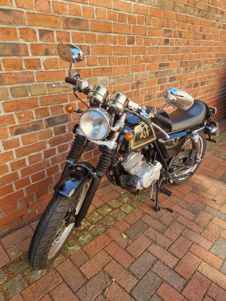 AJS, CADWELL 125, 2018, 124 (cc)