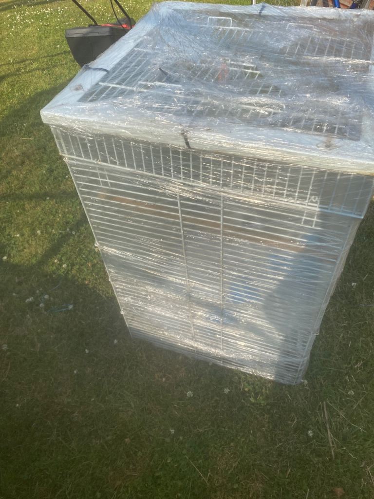 Medium sized bird cage