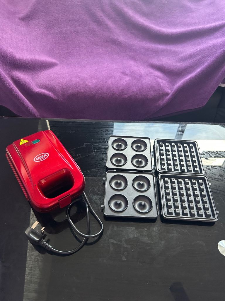 American Originals 3in1 Treat Maker Red Waffle, Donut, Cake Pops Maker