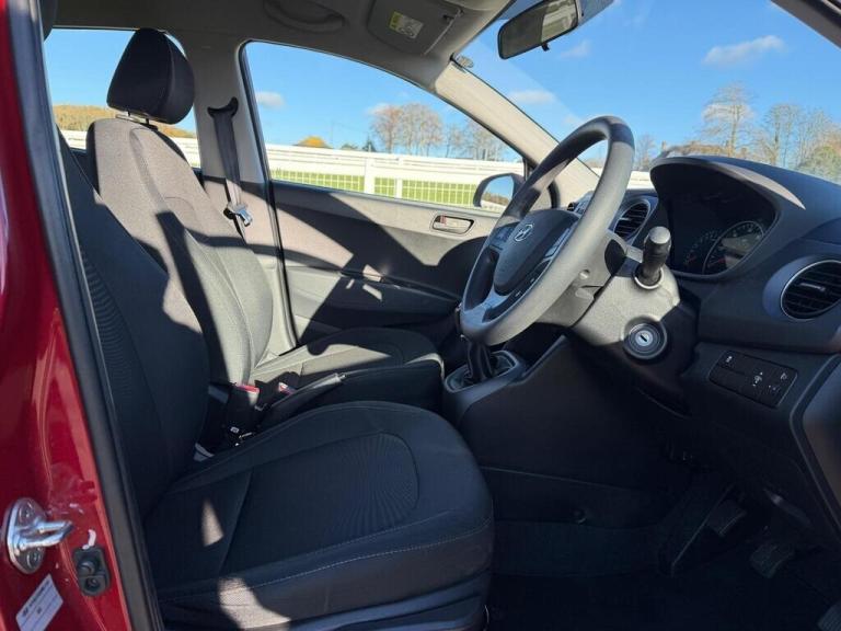 2018 Hyundai i10 1.0 SE 5dr HATCHBACK Petrol Manual