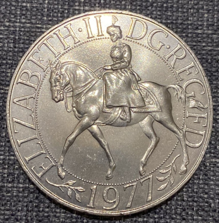 1977 Queen Elizabeth II ~ Silver Jubilee Commemorative Crown Coin DG.REG FD