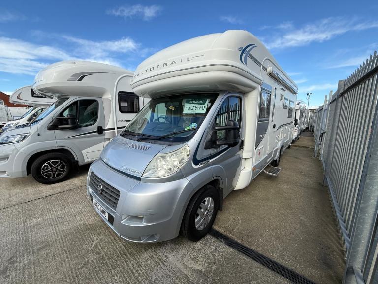 Auto Trail Savannah Fixed Single Beds Full Rear Bathroom 