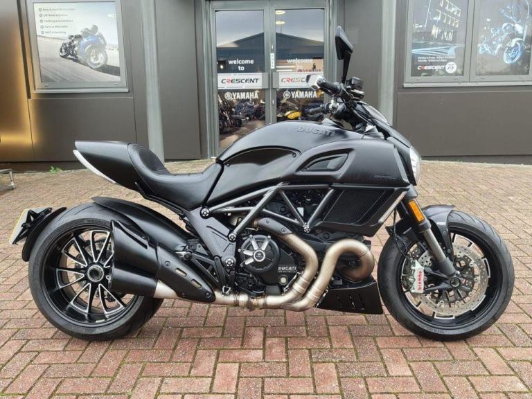 DUCATI DIAVEL 2018 - FULL HISTORY - ENGINE PROTECTION - LOW MILES 
