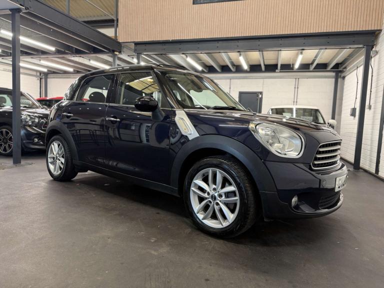 2013 MINI Countryman 1.6 Cooper 5dr Auto HATCHBACK PETROL Automatic
