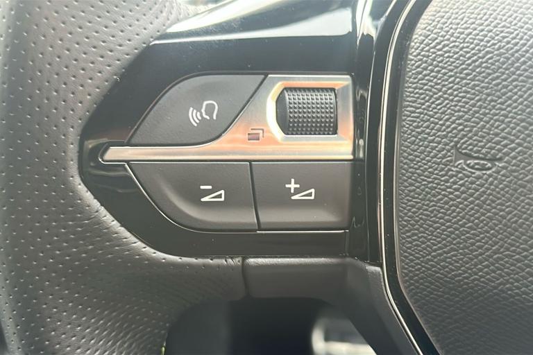  Peugeot 208 1.2 Puretech Gt Hatchback 5dr Petrol Eat Euro 6 s/s 100 Ps Petrol